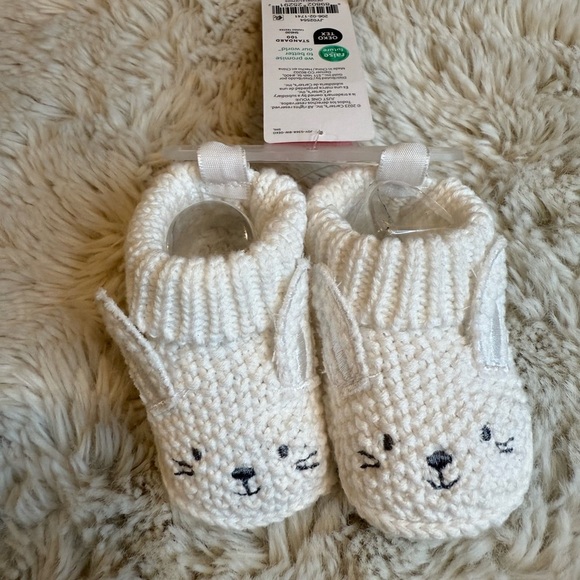 Carter's Other - Carter's White Knit Baby Booties